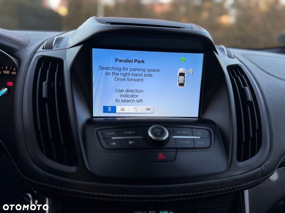 Ford Kuga 1.5 EcoBoost 2x4 Vignale - 23