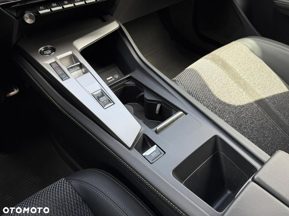 Peugeot 308 - 19