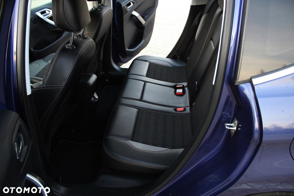 Peugeot 2008 1.6 e-HDi Allure S&S - 6