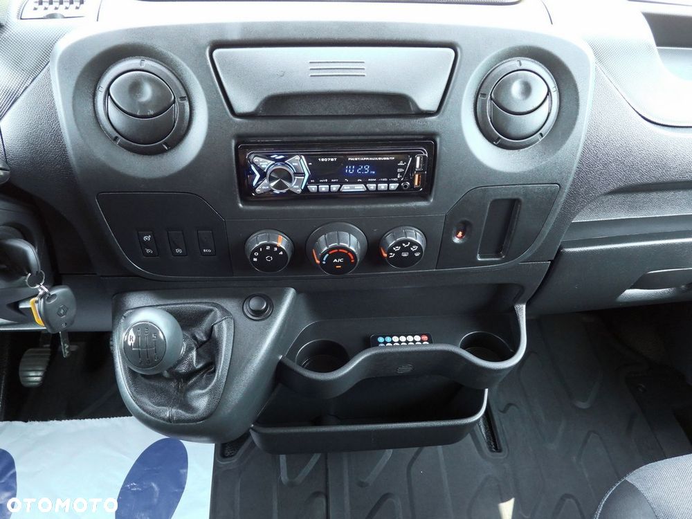 Renault MASTER PLANDEKA 8 PALET TEMPOMAT PNEUMATYKA KLIMATYZACJA  170KM - 32