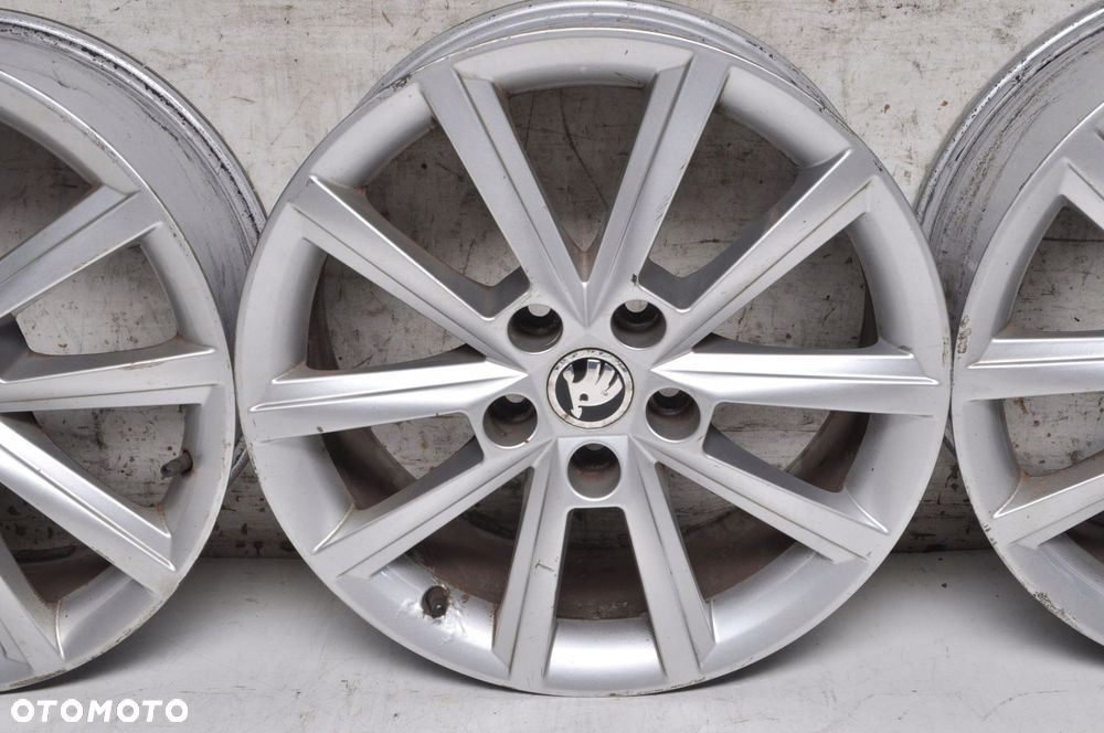 SKODA  FELGI ALUMINIOWE 5E0601025E 17 7.0 ET49 5X112 - 3