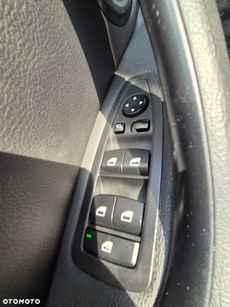 BMW X1 xDrive28i - 10