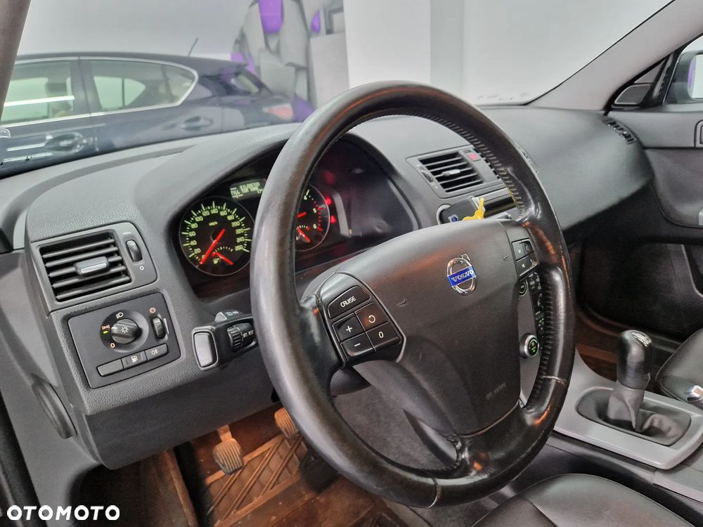 Volvo V50 D5 - 23