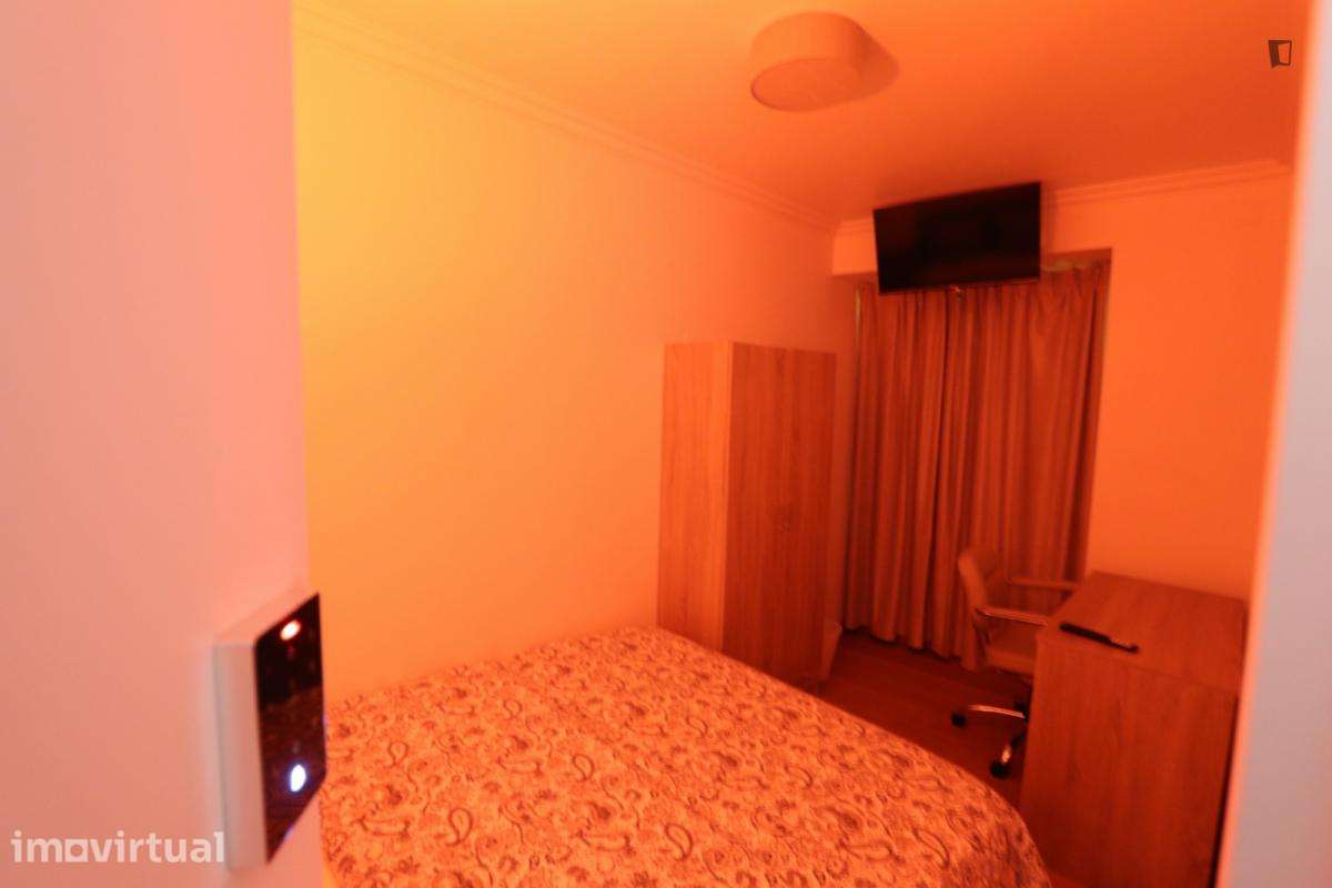 Quarto - localizado em Martim Moniz Lisbon - Grande imagem: 4/10