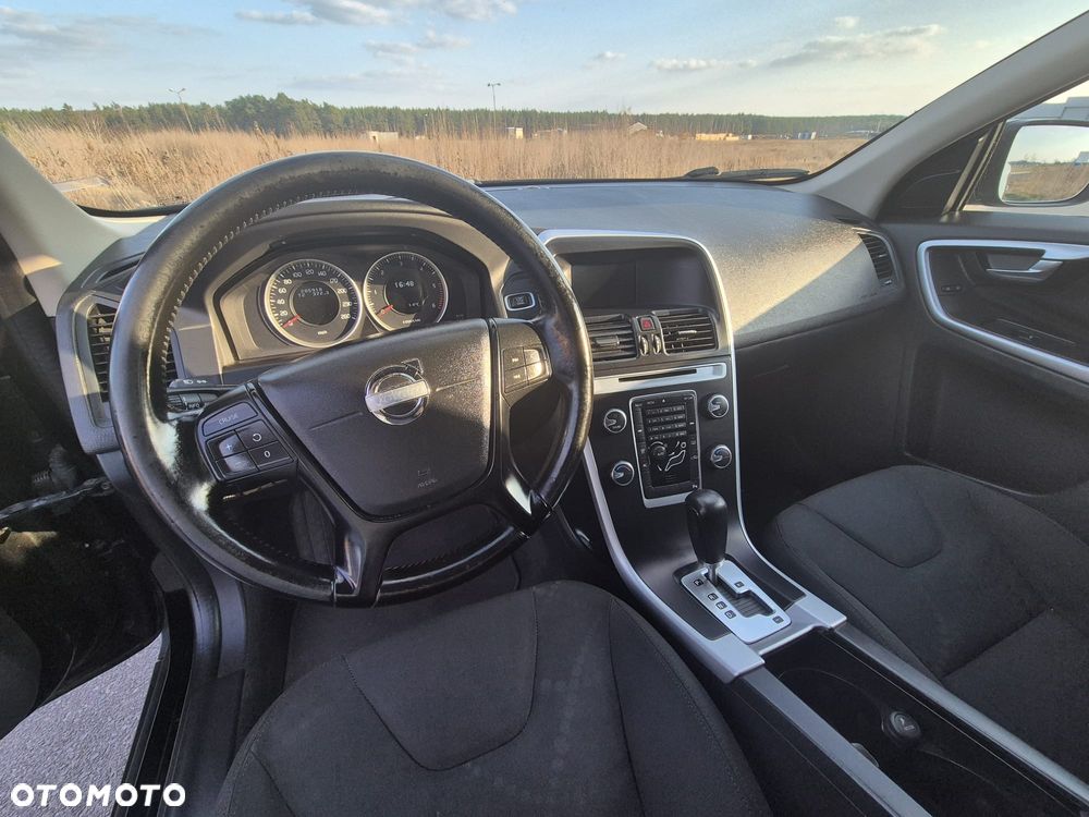 Volvo XC 60 D3 R Design - 8