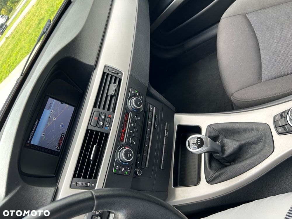 BMW Seria 3 318d - 9