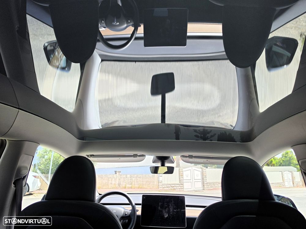 Tesla Model Y Long Range Dual Motor AWD - 41