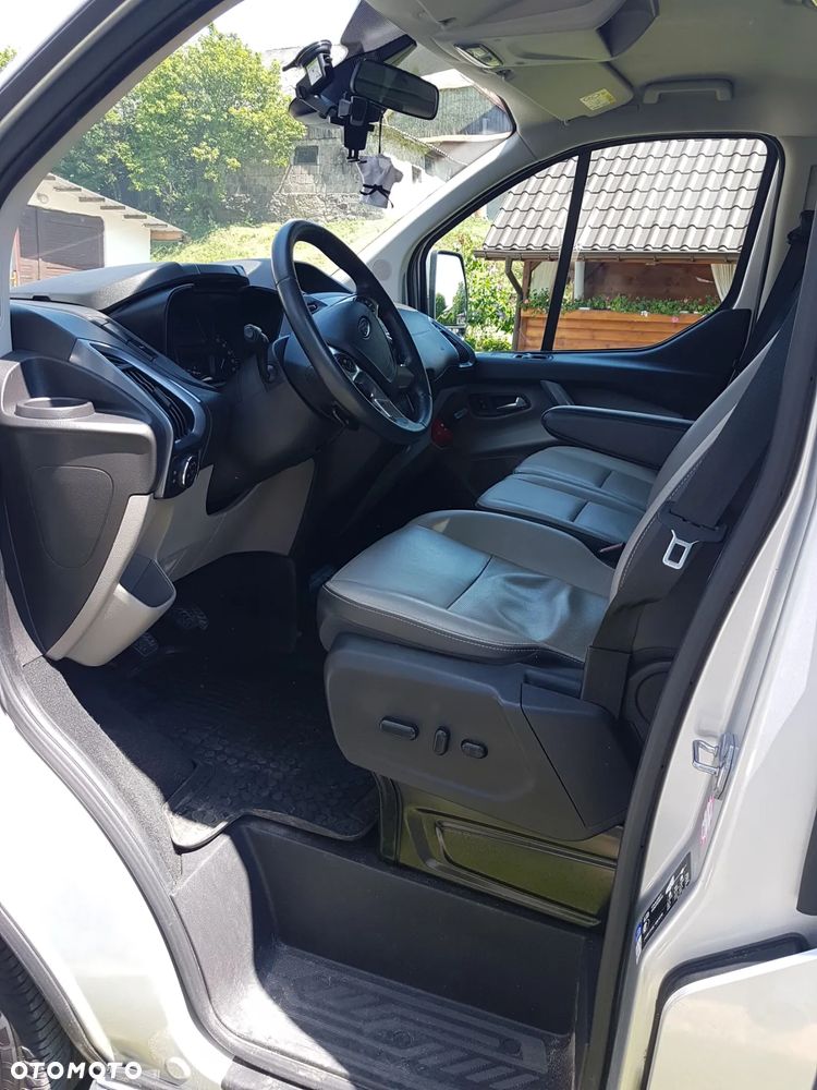 Ford Tourneo Custom - 20