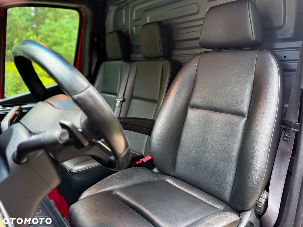 Mercedes-Benz Sprinter - 16