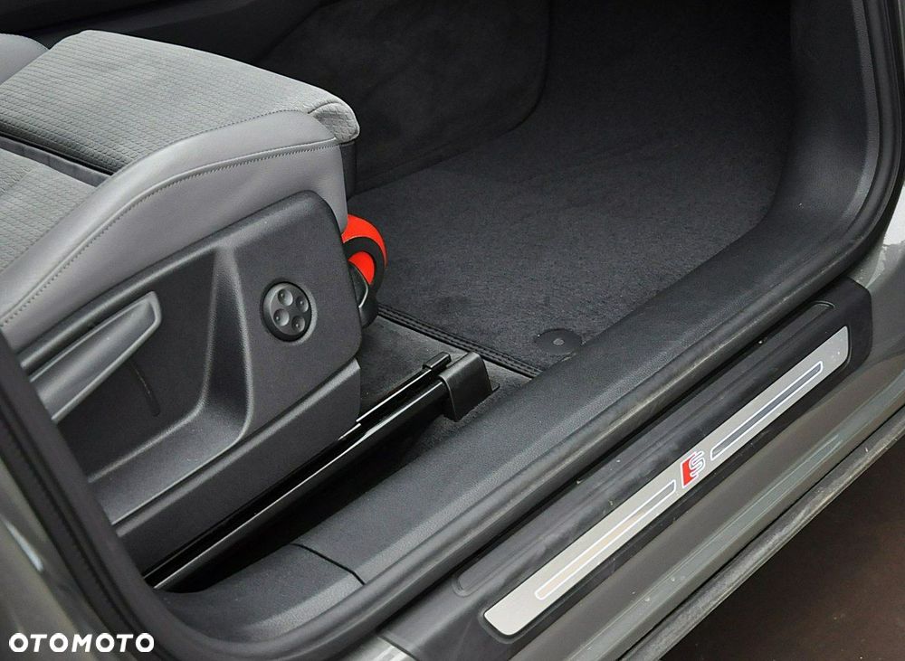 Audi Q5 Sportback - 27