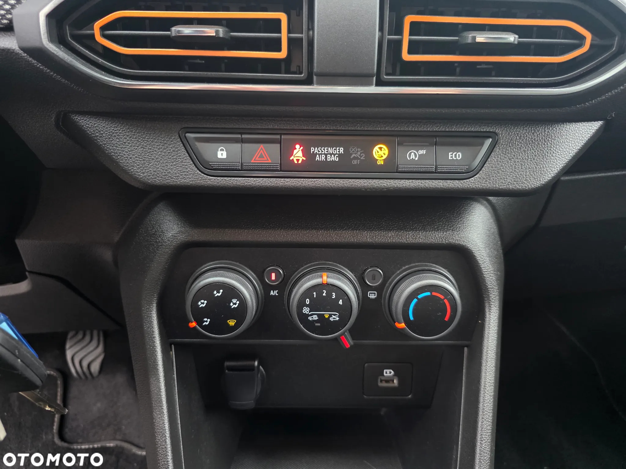 Dacia Sandero Stepway 1.0 TCe Laureate S&S - 29
