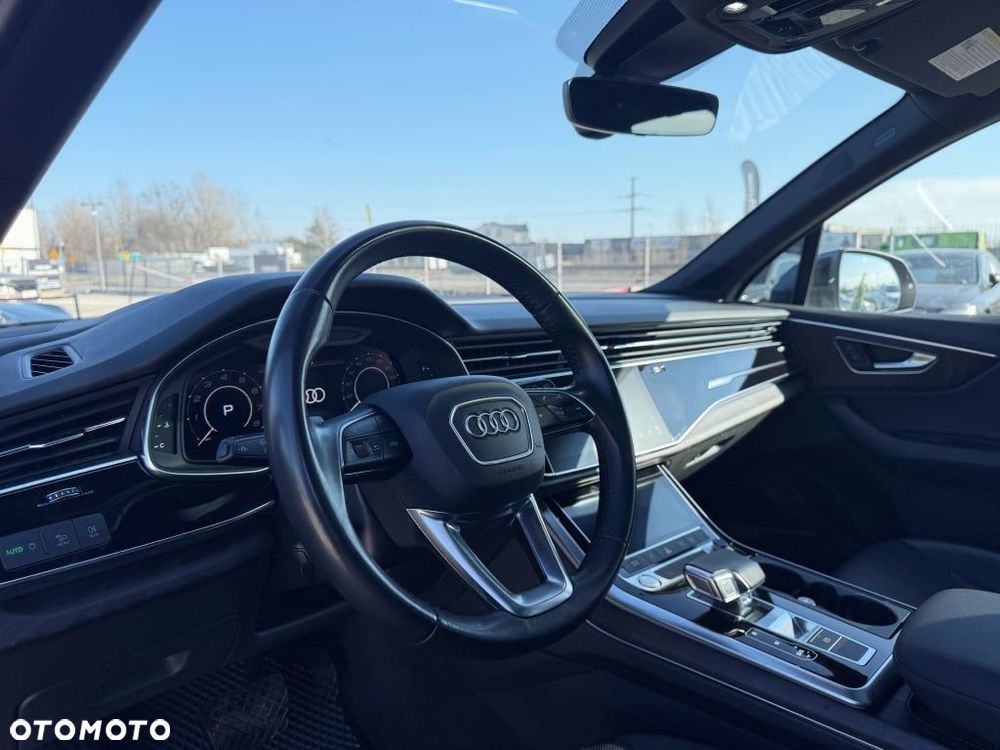 Audi Q7 - 11