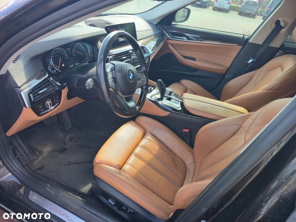 BMW Seria 5 530d xDrive Luxury Line sport - 8
