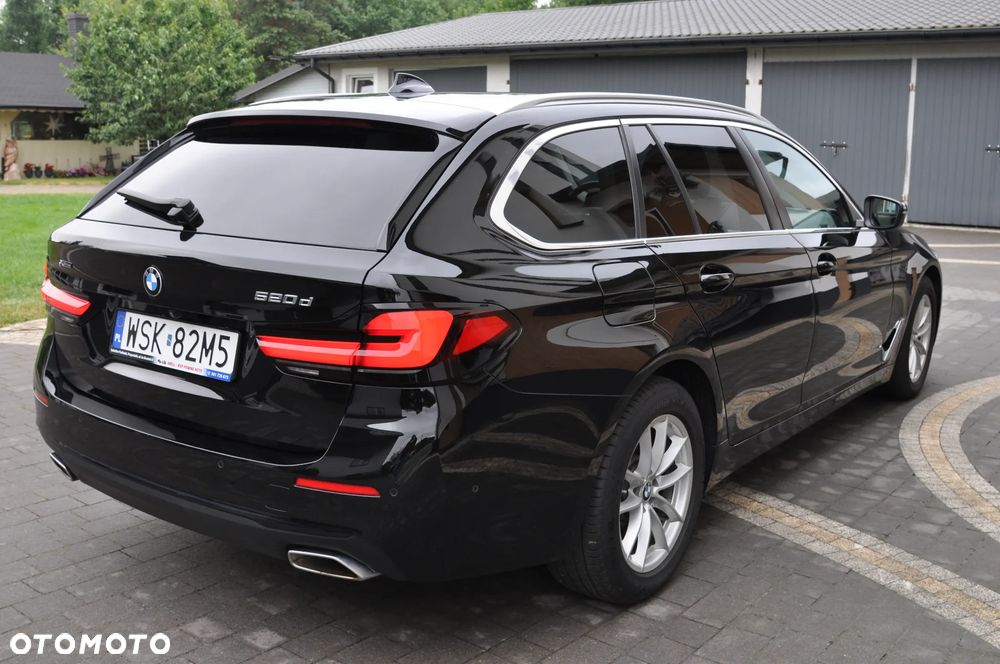 BMW Seria 5 520d xDrive Luxury Line sport - 9