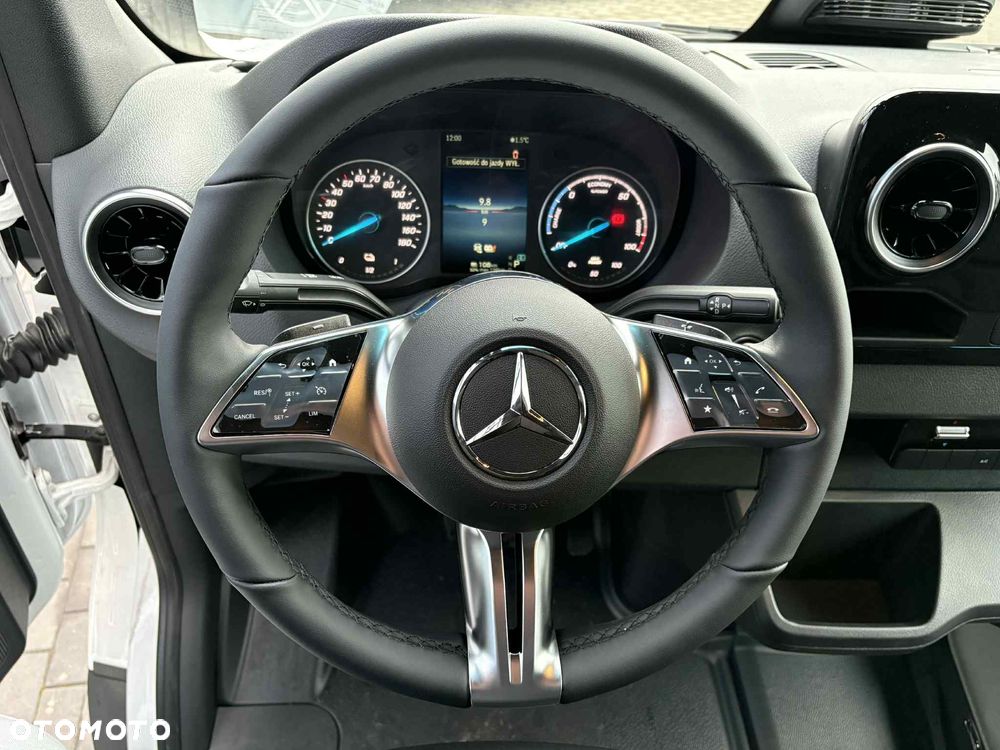 Mercedes-Benz eSprinter - 15