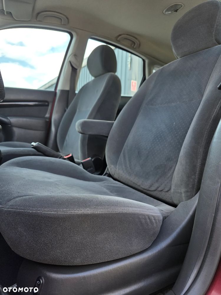 Ford Focus Ghia - 13