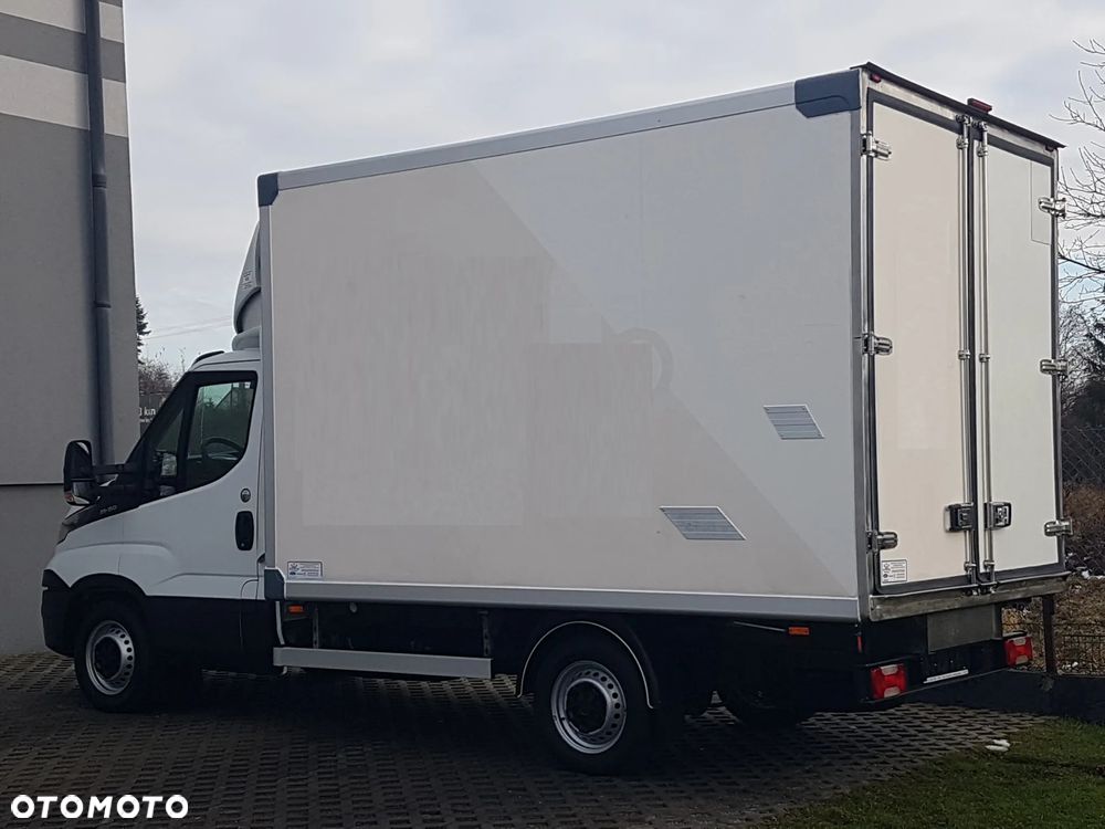 Iveco DAILY 6EP CHŁODNIA MROŹNIA IZOTERMA AGREGAT THERMO KING V-200 MAX GRZANIE ZASILANIE Z SILNIKA + ELEKTRYCZNE - 4