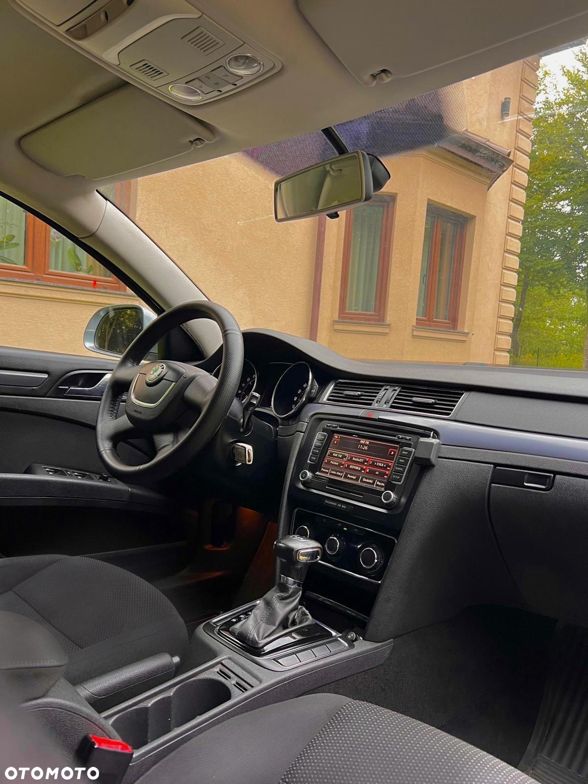 Skoda Superb 2.0 TDI Comfort DSG - 13