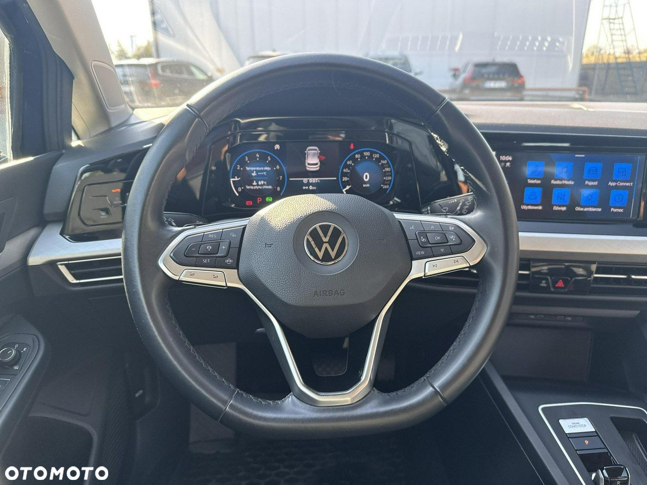 Volkswagen Golf - 25