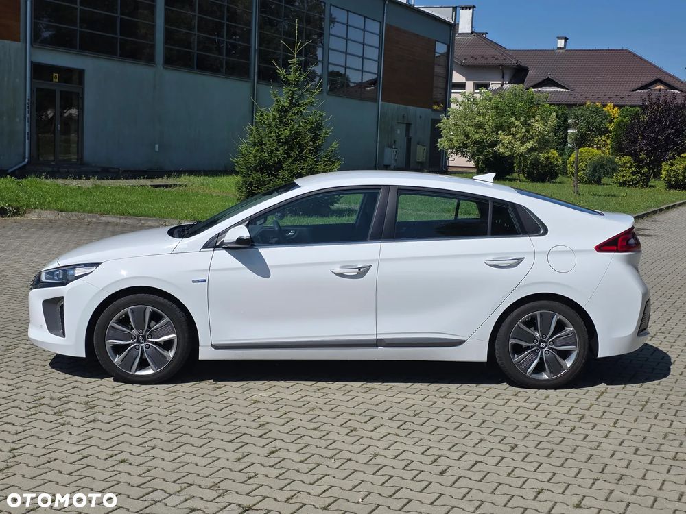 Hyundai IONIQ Hybrid Business - 5