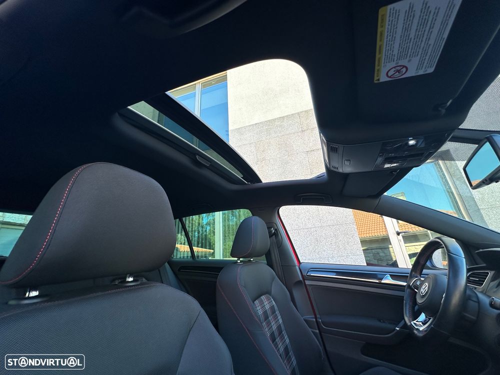 VW Golf 2.0 TSi GTi - 16