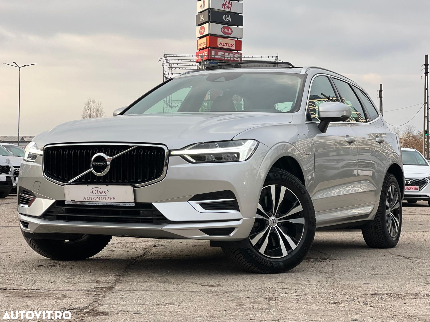 Volvo XC 60 T8 Twin Engine AWD Momentum - 5
