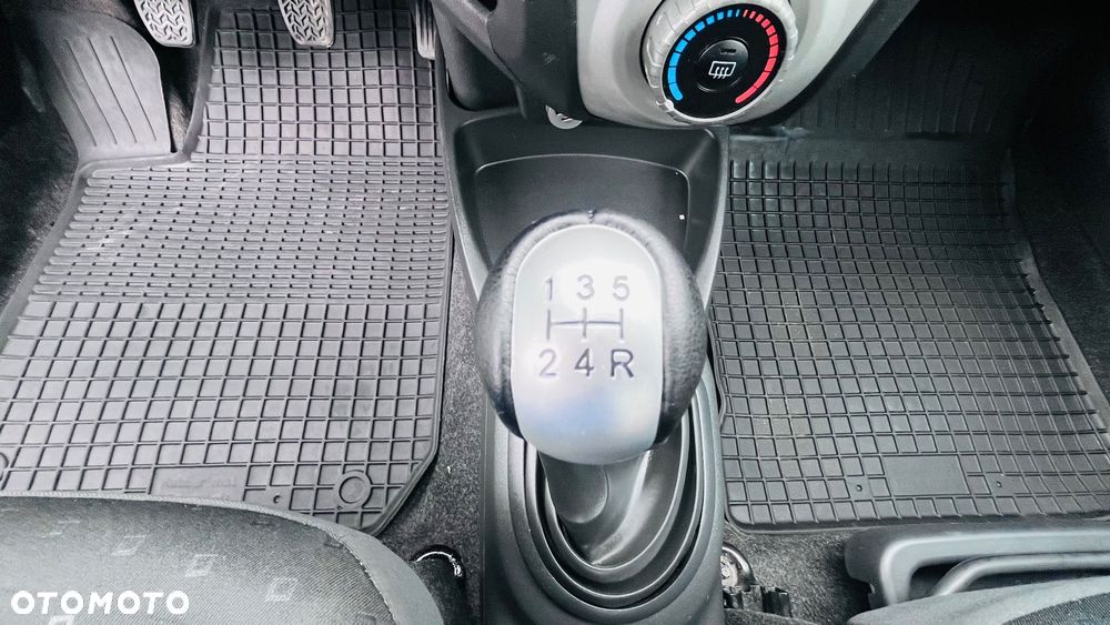 Toyota Yaris - 7