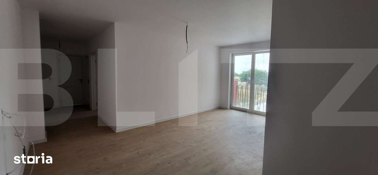 Apartamaent 3 camere+ loc parcare subterana zona MEHALA — fotografia 1