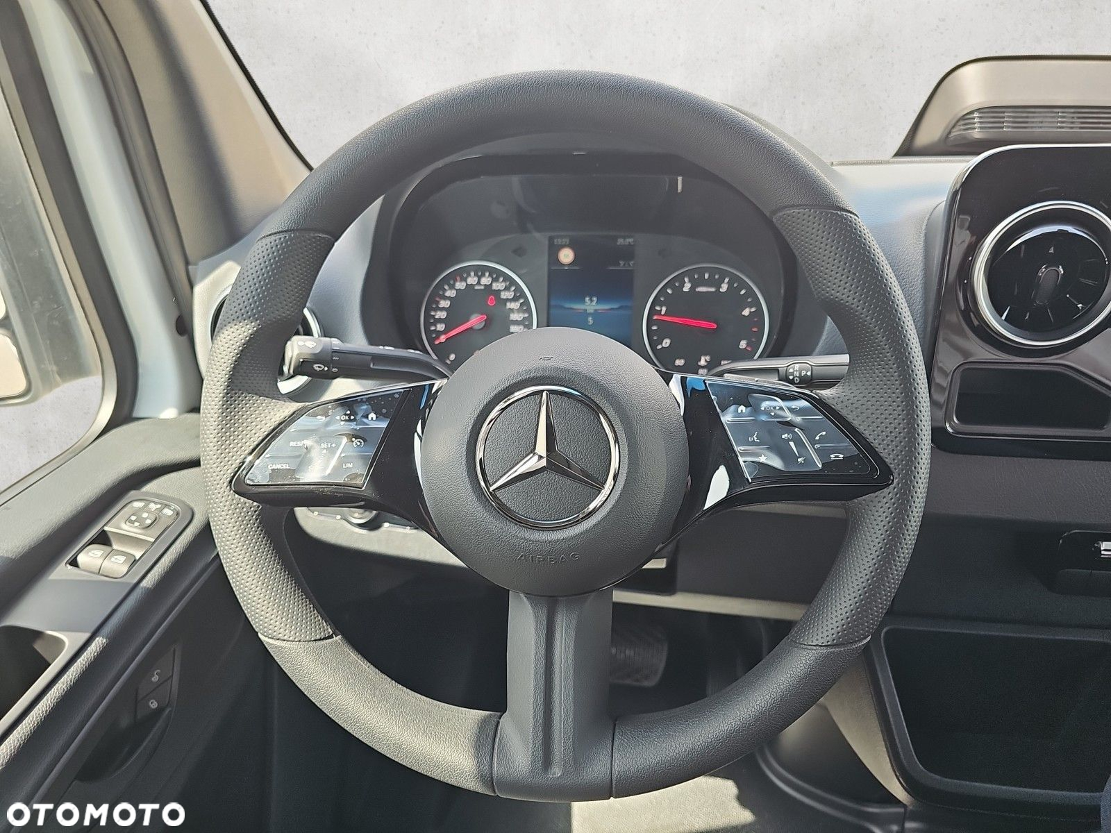 Mercedes-Benz Sprinter 319 CDI - 13