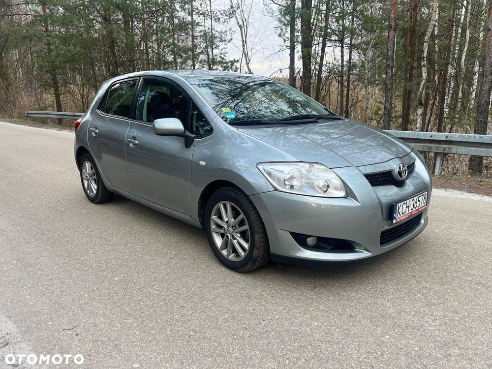 Toyota Auris 1.6 Executive - 2