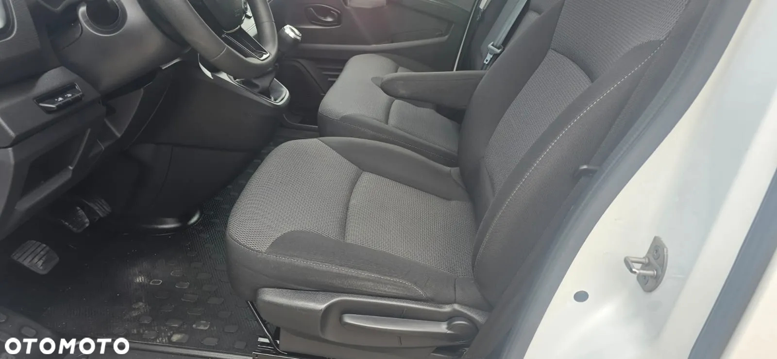 Renault Trafic - 10
