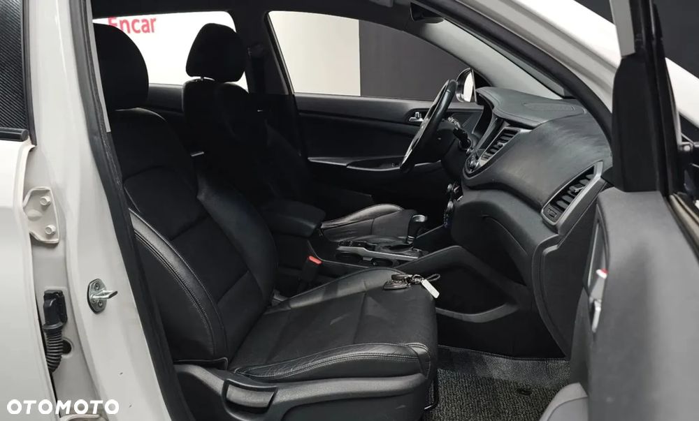 Hyundai Tucson - 16