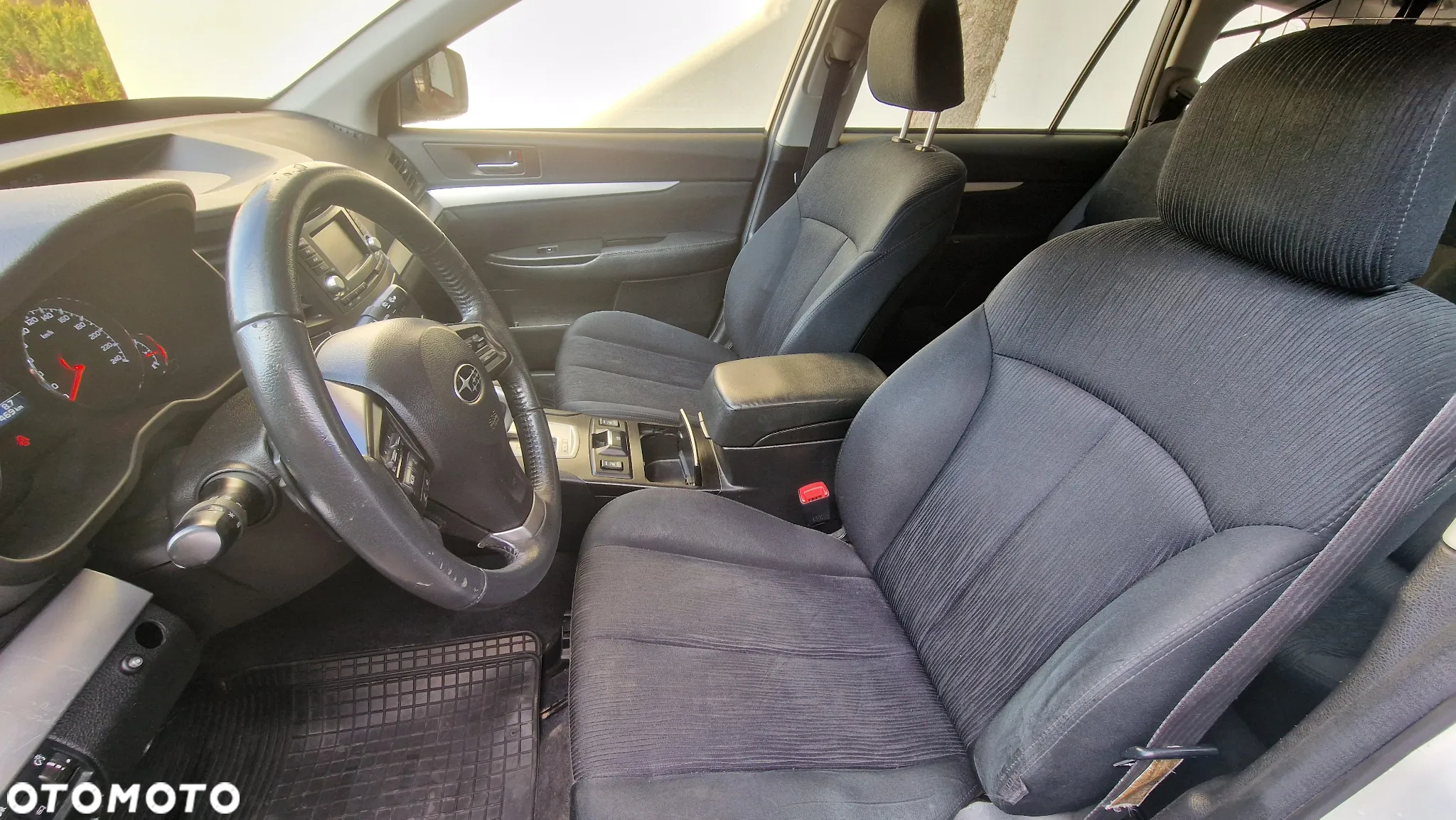 Subaru Legacy - 23