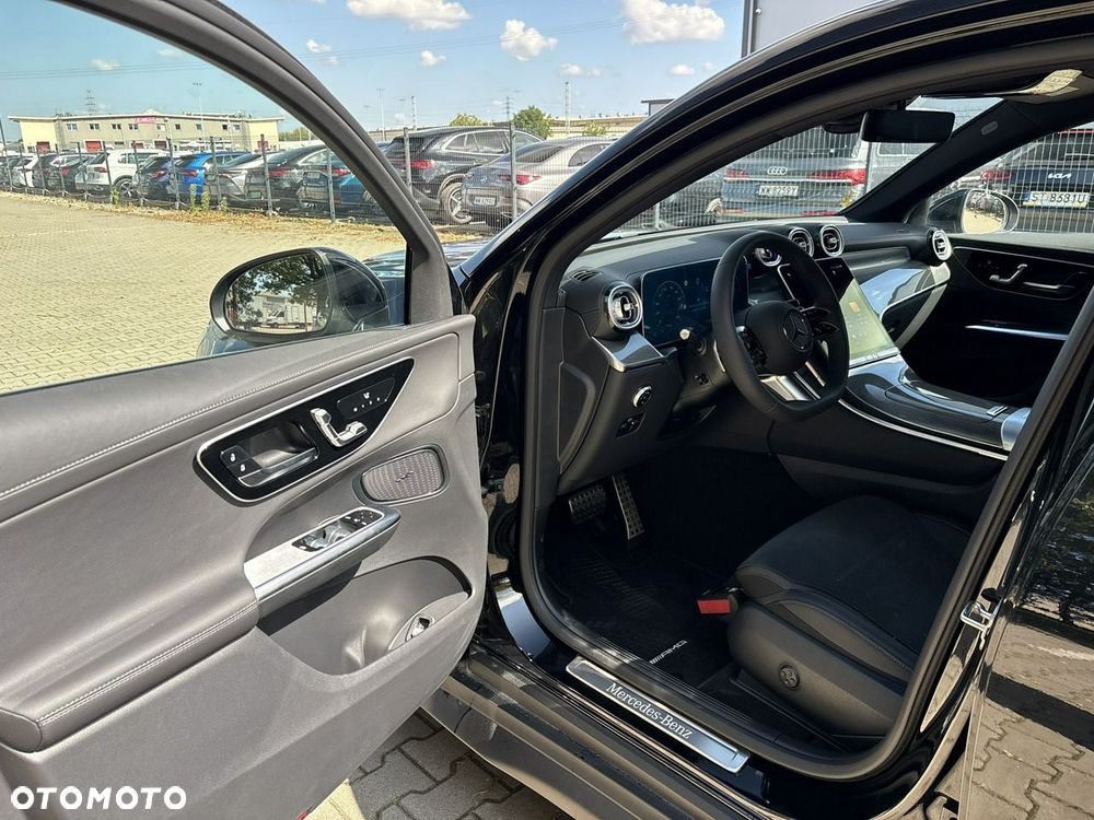 Mercedes-Benz GLC 220 d 4Matic 9G-TRONIC AMG Line Advanced - 11