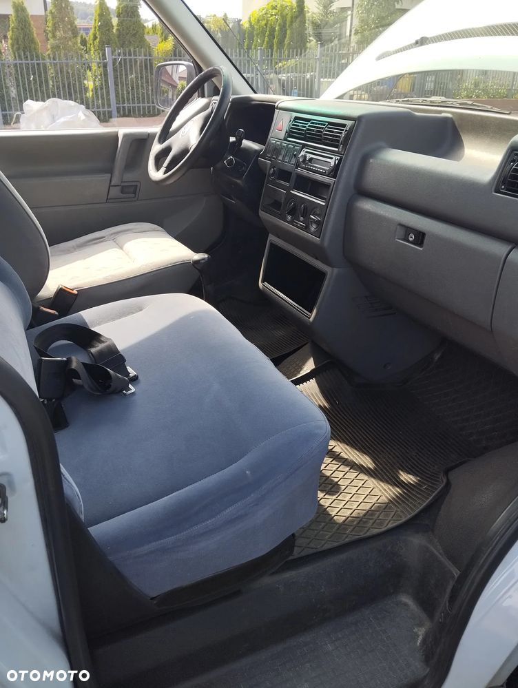 Volkswagen Transporter - 3