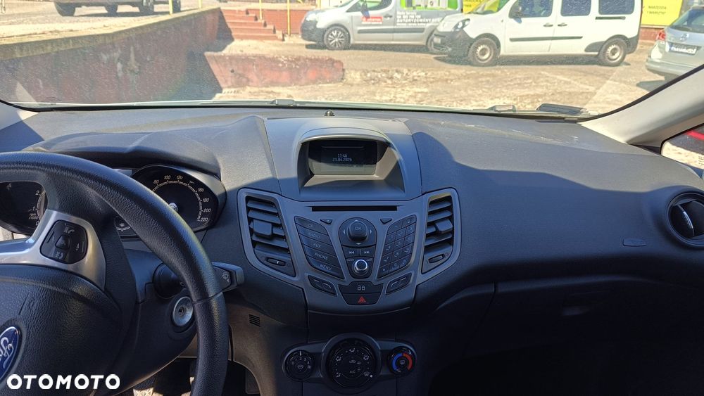 Ford Fiesta - 10