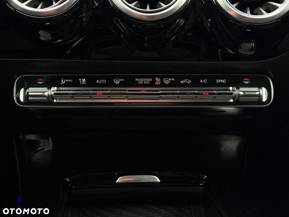 Mercedes-Benz Klasa A 200 AMG Line 7G-DCT - 22