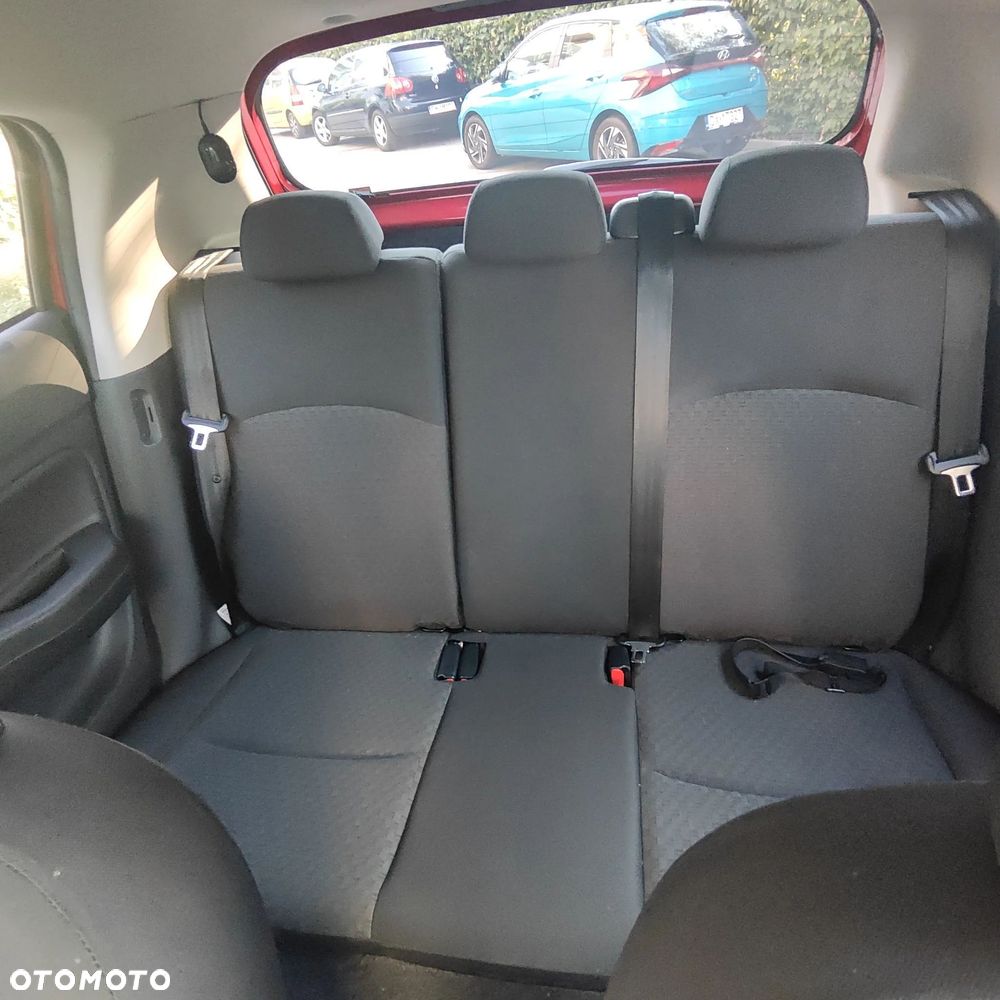 Mitsubishi Space Star - 8