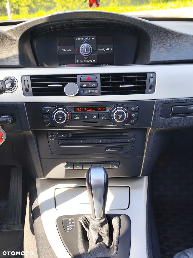 BMW Seria 3 318i - 9