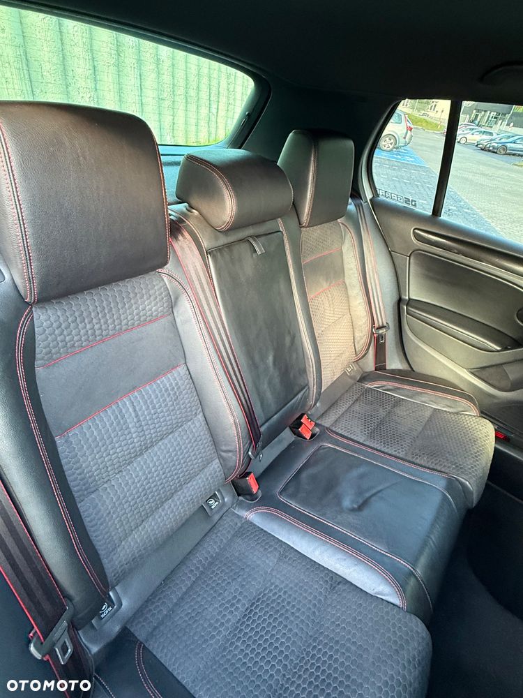 Volkswagen Golf 2.0 GTI DSG Edition 35 - 9