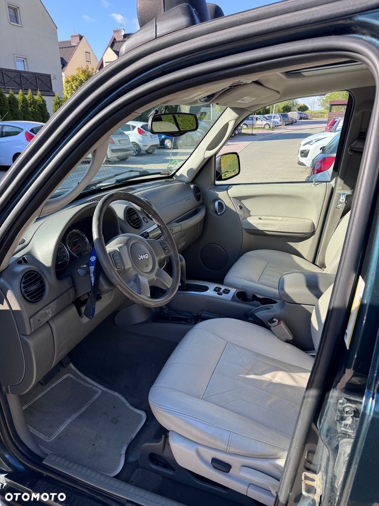 Jeep Liberty - 5