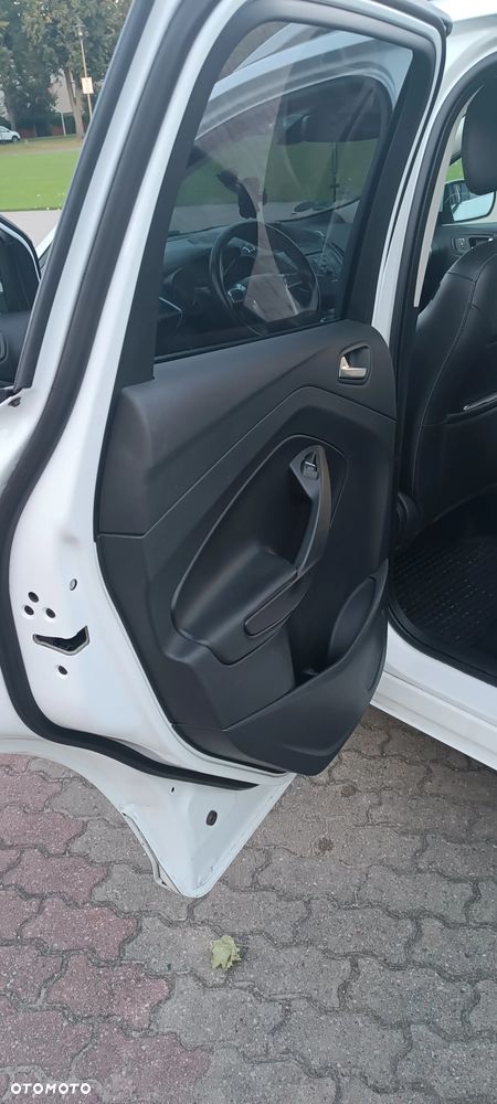Ford Kuga 2.0 TDCi Individual FWD - 13