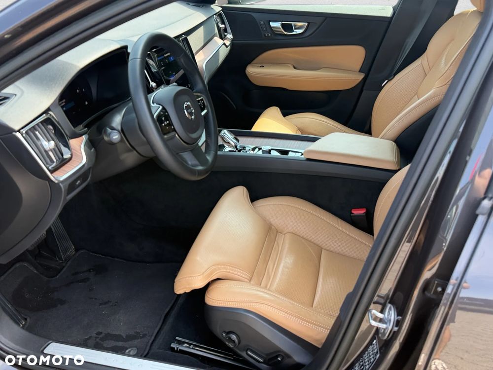 Volvo V60 B5 B AWD Plus Bright - 14