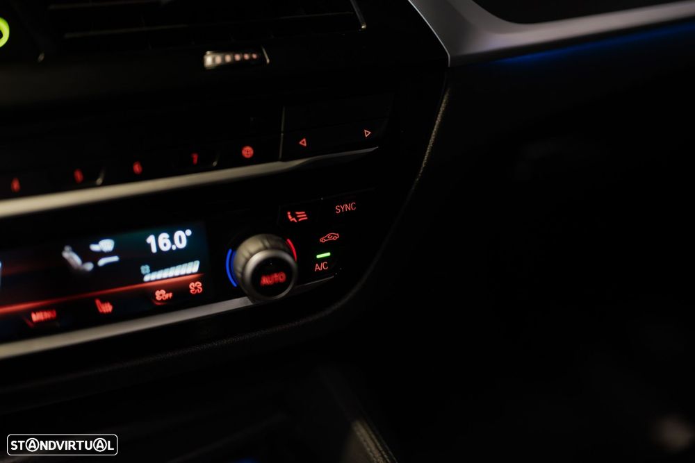 BMW 530 e Pack Desportivo M - 49