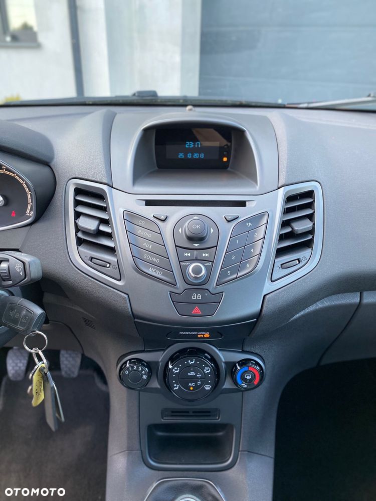 Ford Fiesta 1.25 Trend - 22