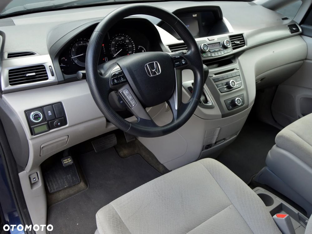 Honda Odyssey 3.5 LX - 7