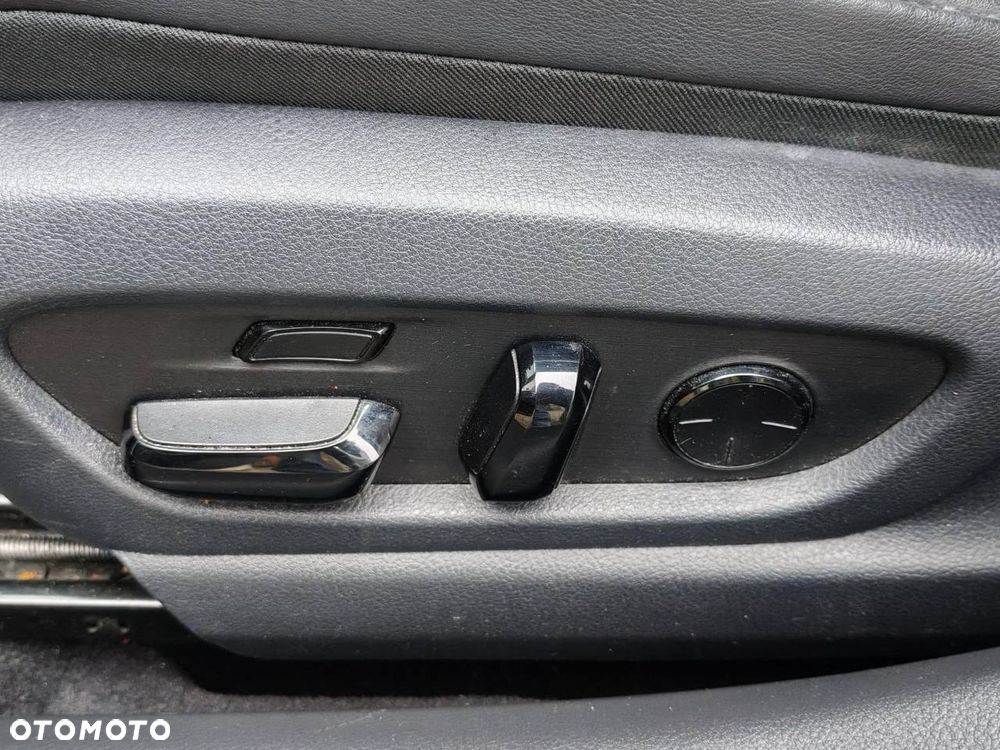 Lexus ES 300h Prestige - 20