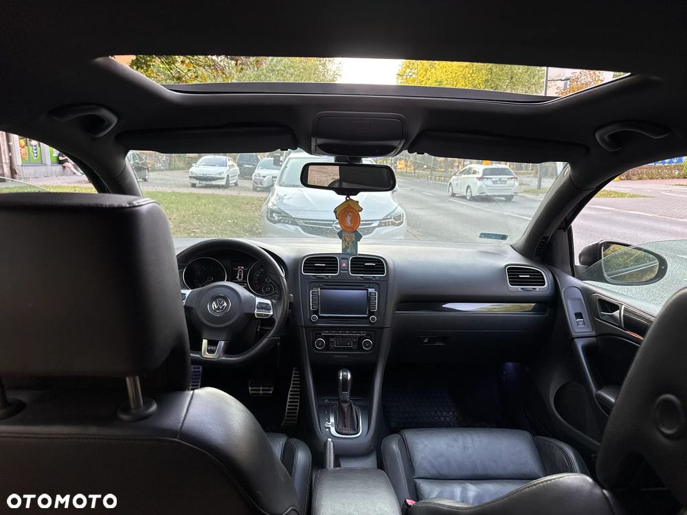 Volkswagen Golf - 22