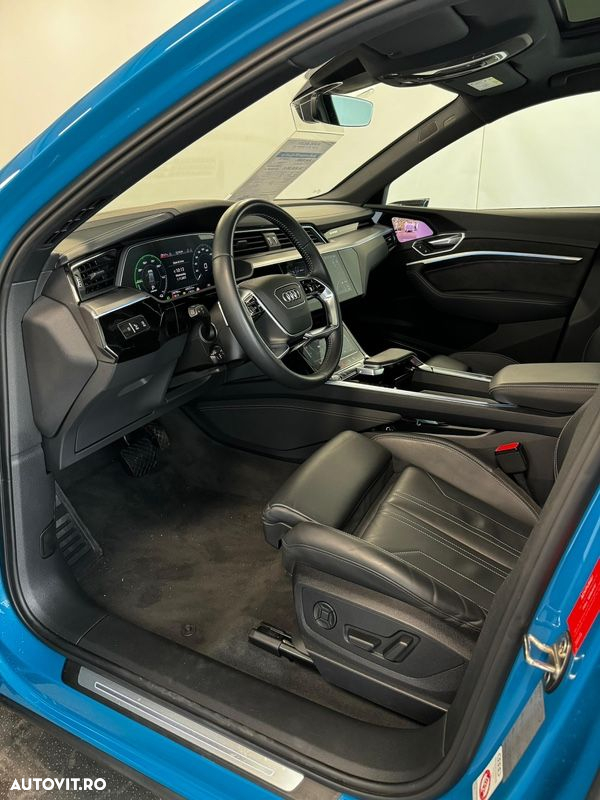Audi e-tron 55 quattro advanced - 11