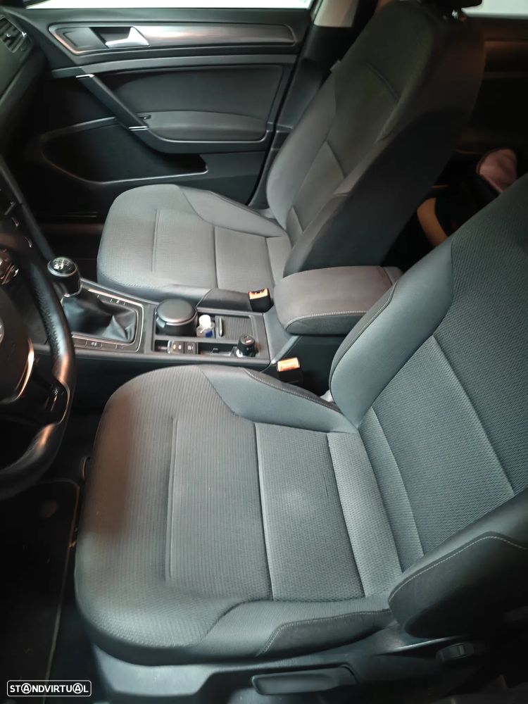 VW Golf Variant 1.6 TDi Confortline - 9